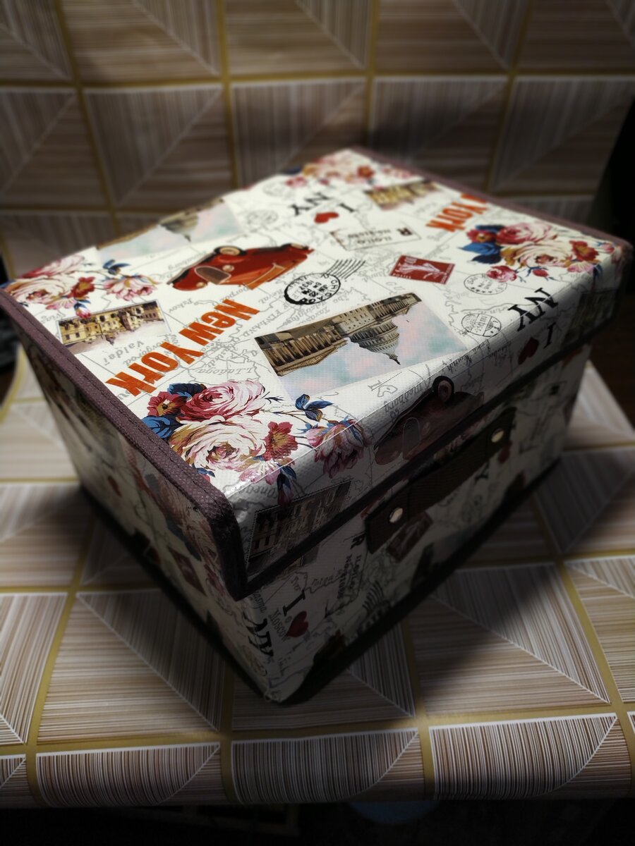 Складная коробка для подарка из магазина "Фикс прайс"