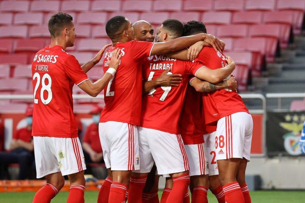 twitter.com/SLBenfica