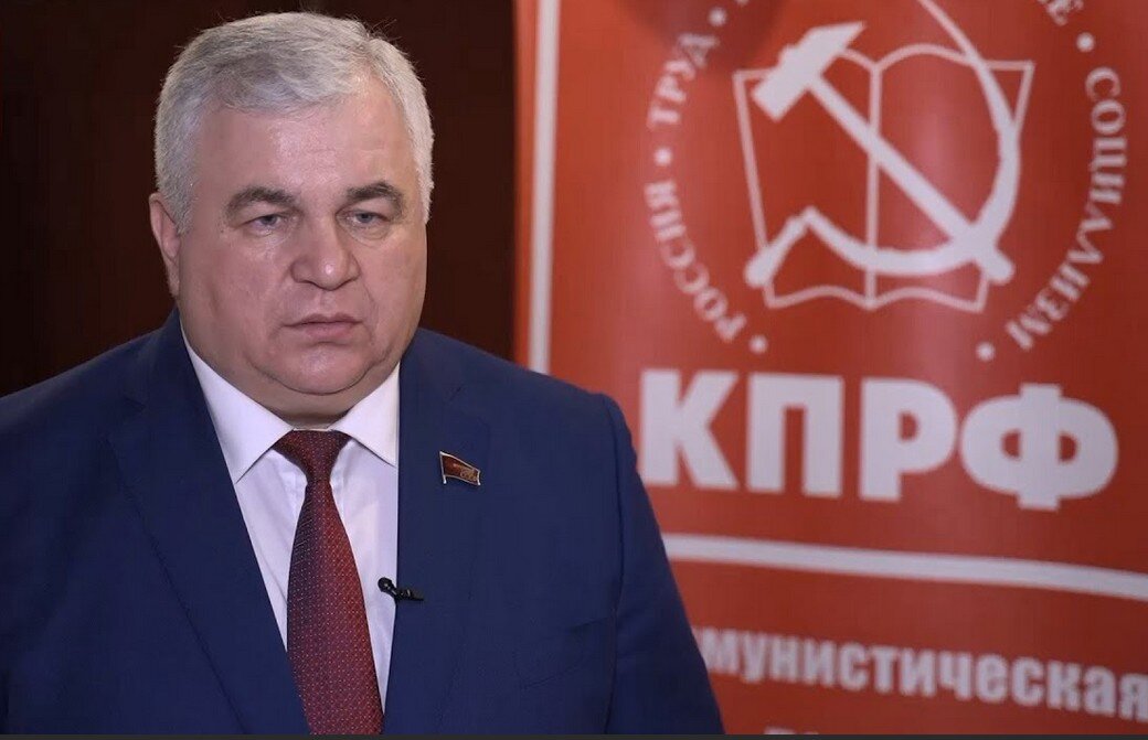 Депутат от КПРФ Казбек Тайсаев. 