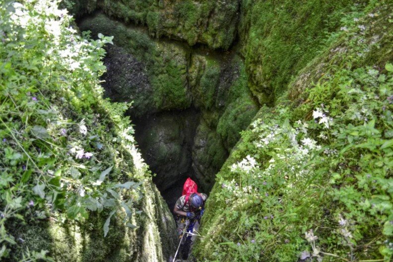 Чем уникальна пещера "Пастушка" на Караби-яйле в Алуште