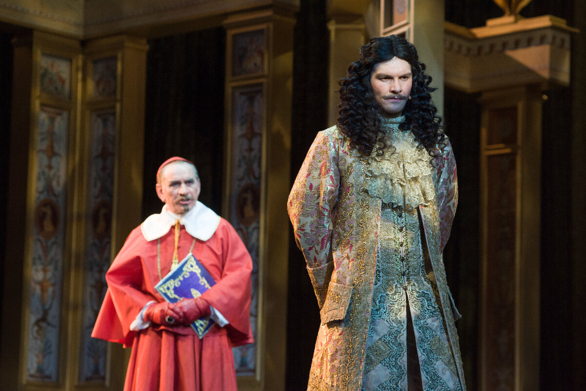 малый театр людовик 14