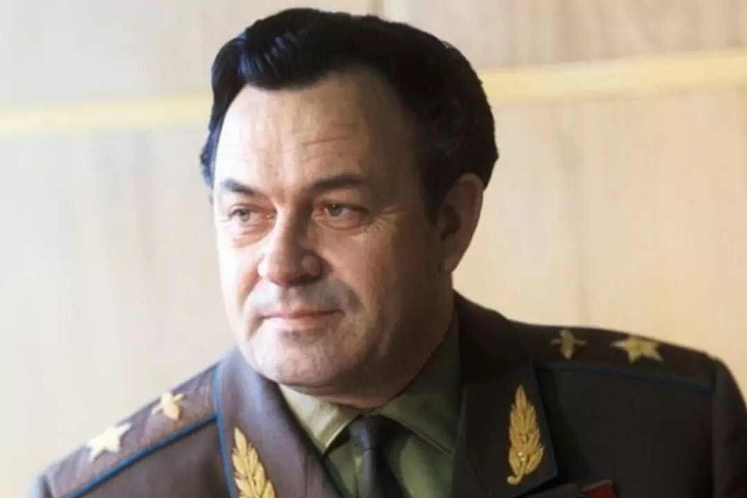 Б п бугаев. Б п бугаев. Министр гражданской авиации бугаев. Б п бугаев. Б п бугаев.