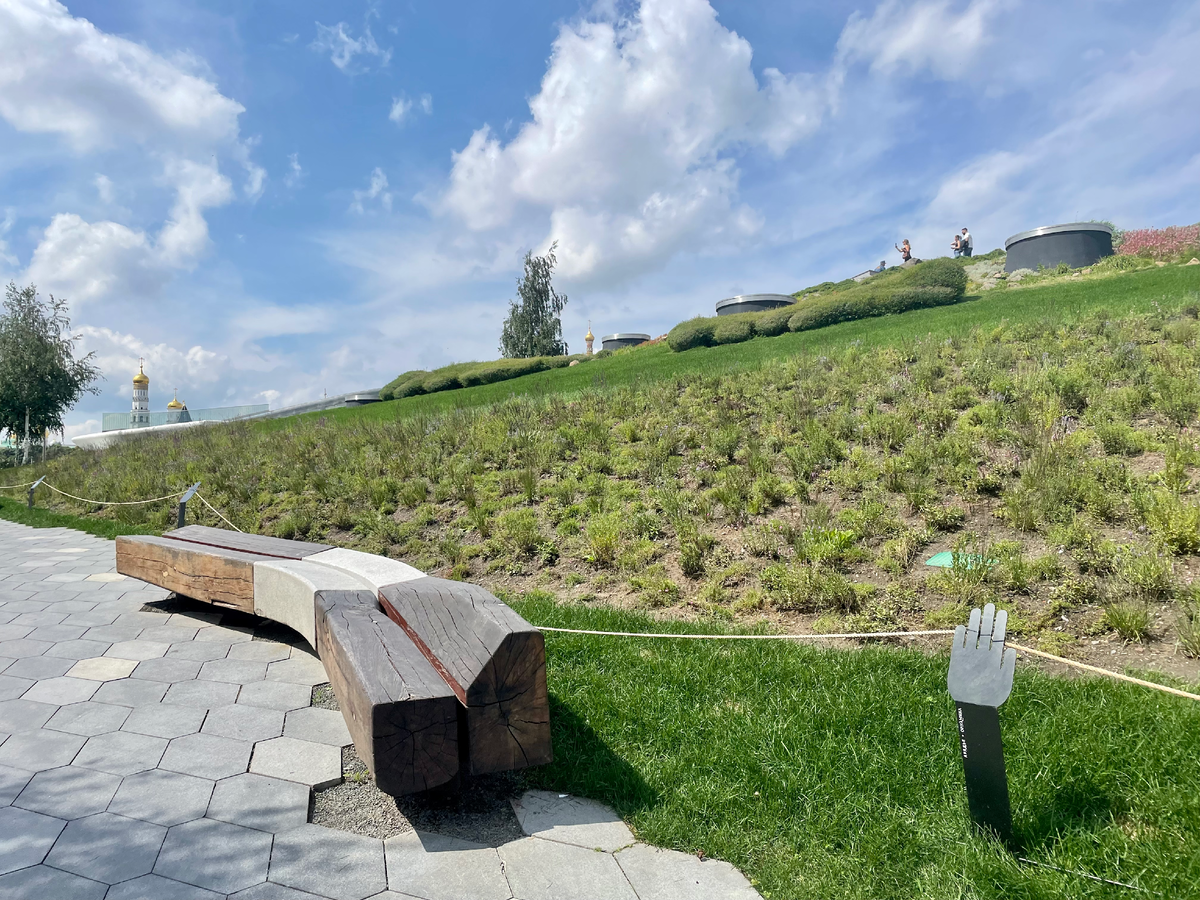 Для меня "Зарядье" - памятник тому, что "хотелось как лучше, а получилось как всегда". Фото автора