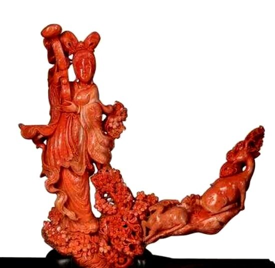 Китайская резная фигурка
