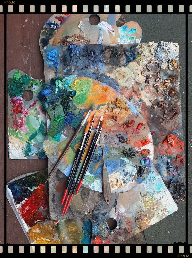  🎨 (      )