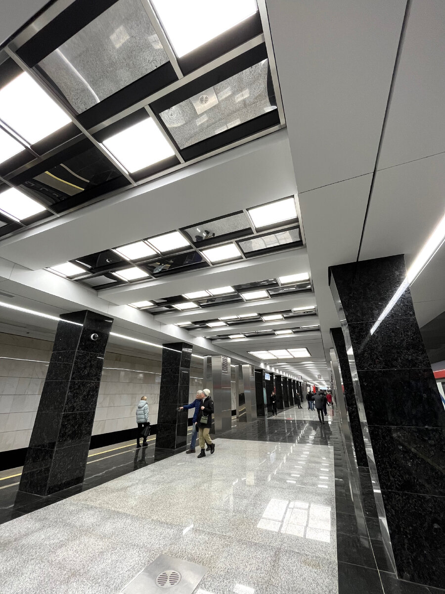 Станция метро "Варшавская"