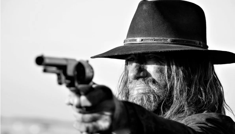 Почему раньше ковбои заряжали в свои 6-зарядные револьеры только 5 патронов