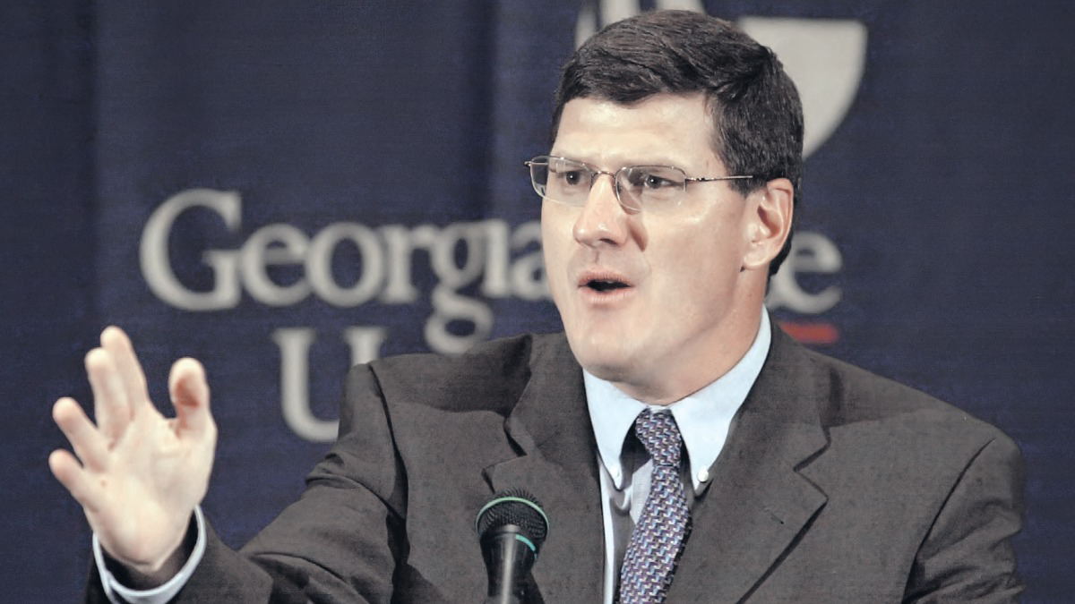    Американский разведчик Скотт Риттер читает лекцию в университете штата Джорджия в США. Его выступление посвящено актуальной мировой политической повестке / Фото: Из личного архива Скотта Риттера