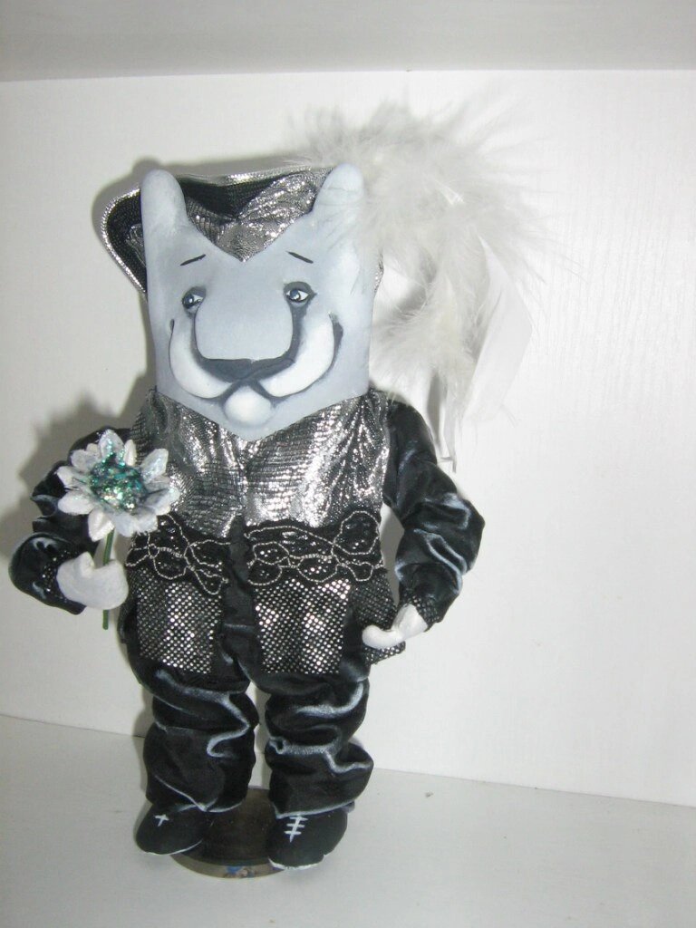 По моему милаха.