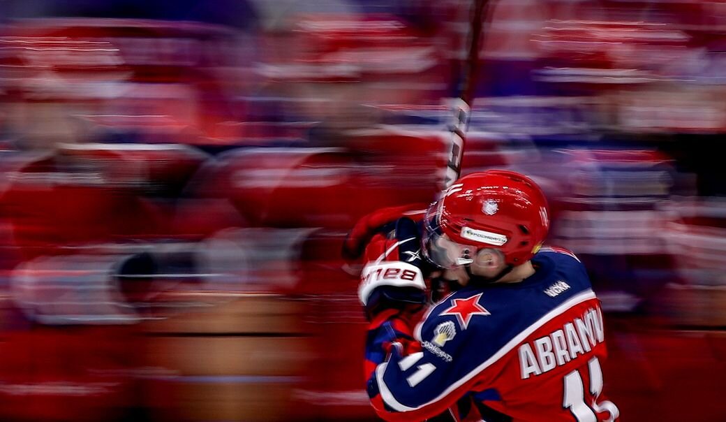 шайба для хоккея. северсталь хоккей счет. хоккей северсталь цска. как выглядит лёд цска. цска чемпион 2016.