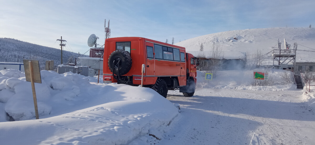 Фото: Небольшой вахтовый автобус с колесной формулой 4х4