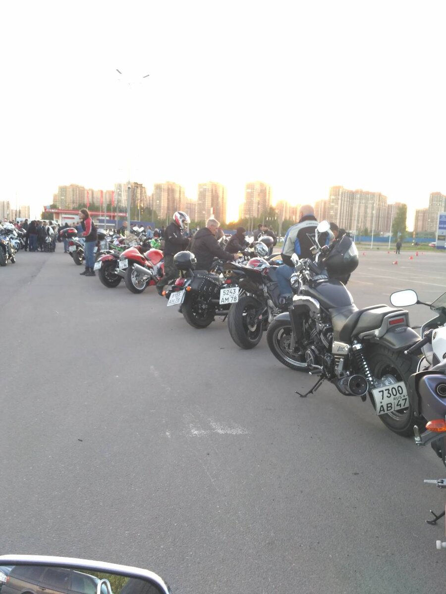 мотоциклистов было много
