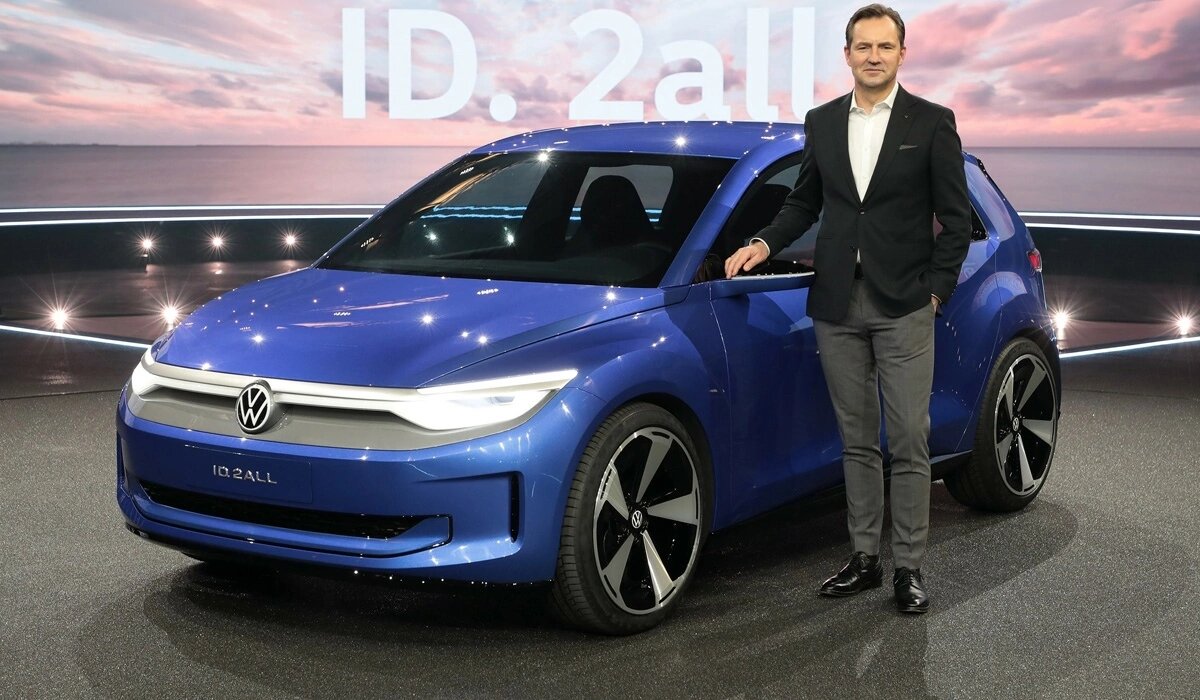 Tesla не успела: Volkswagen представила электромобиль ID. 2all дешевле 25  000 евро. 226 л.с. и 450 км без подзарядки | ScarS | Дзен