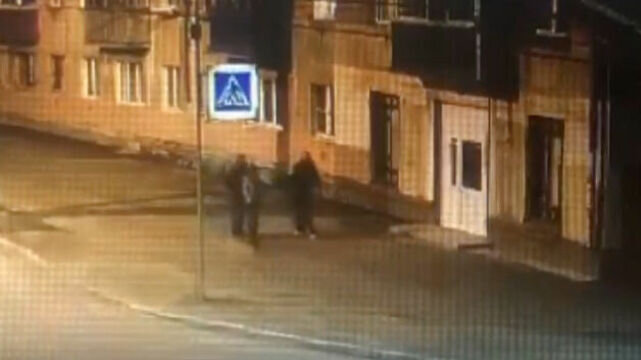     Группа предполагаемых преступников попала на видео. Записью поделилась пресс-служба МВД по РК.