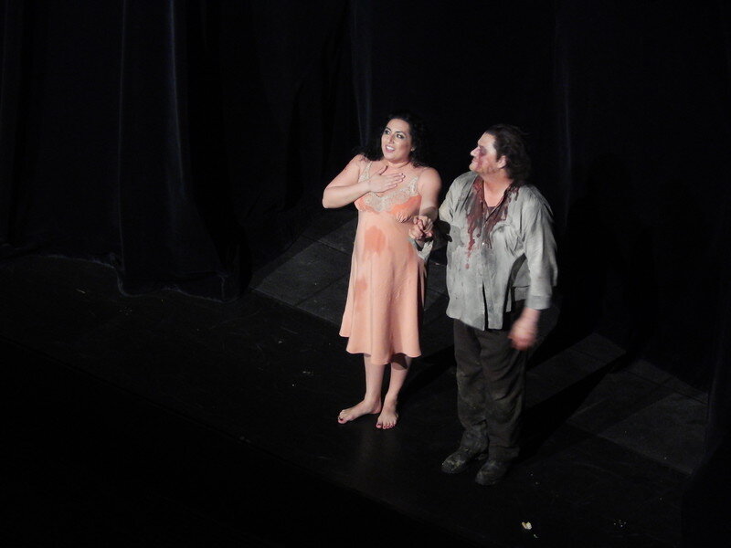 После подрыва светской тусовки :) Пара главных героев перед занавесом. Рахвелишвили и Антоненко