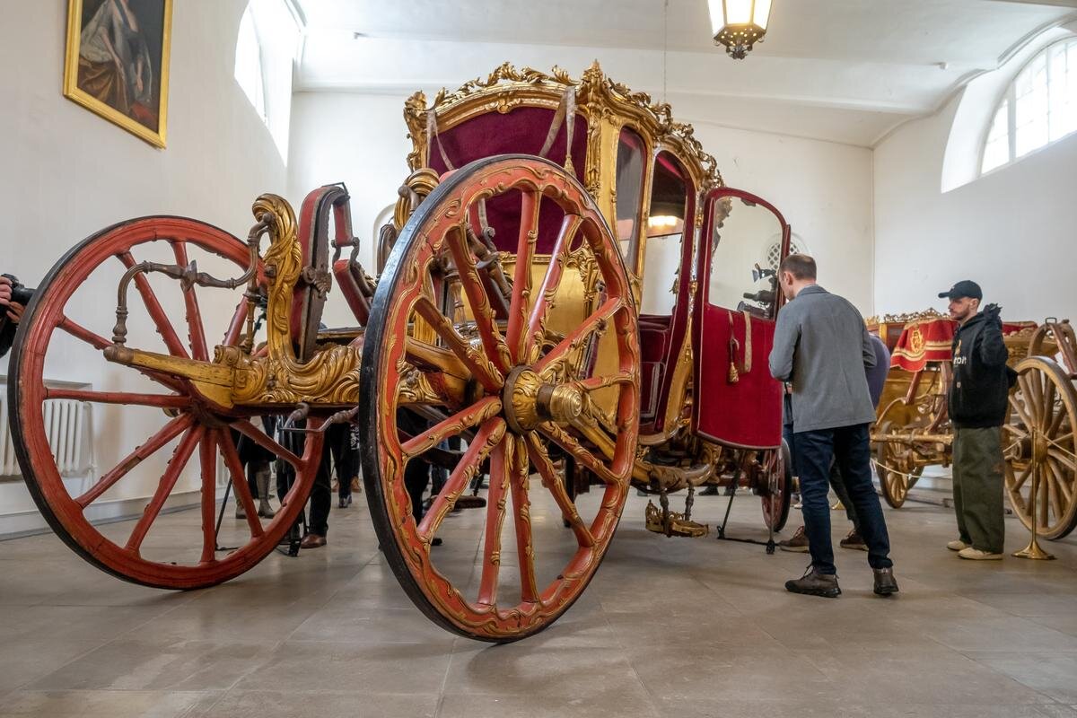 Каретный двор санкт-петербург. Каретный двор глубокая. Каретный двор луганск. Каретный двор екатеринбург. Каретный двор санкт-петербург.
