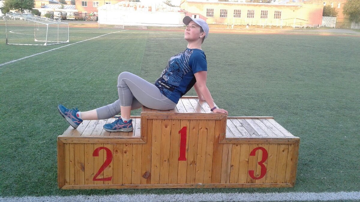 10.06.2022. После очередной пробежки можно и расслабиться) В кадре: Кируся Кирина.