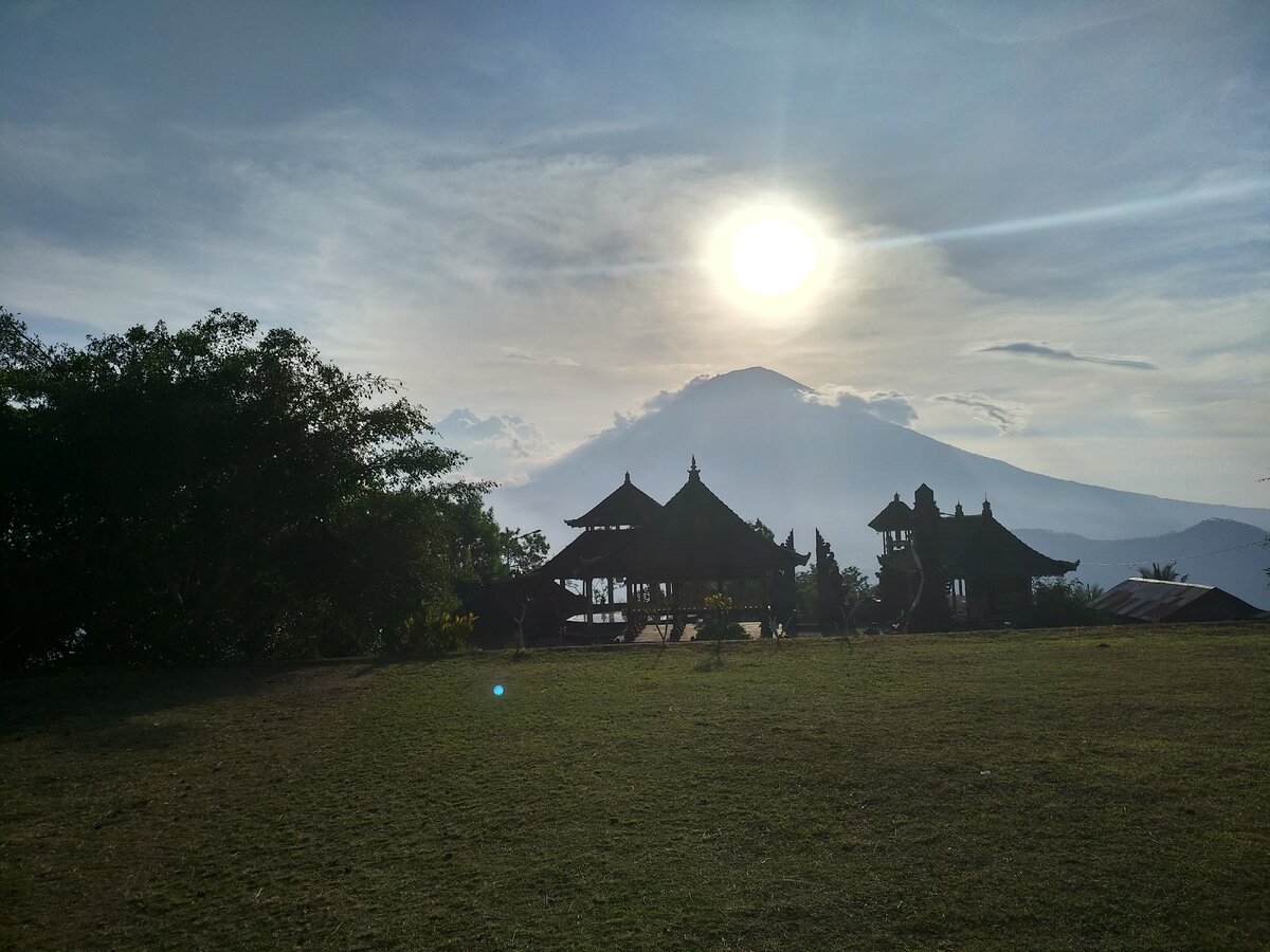 Храм Пура Бесаких (Pura Besakih)