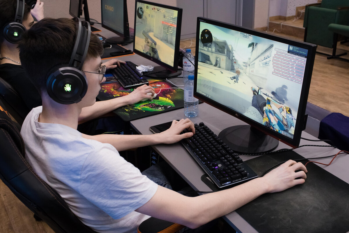    В Сургутском районе прошел турнир по киберспорту среди студентов