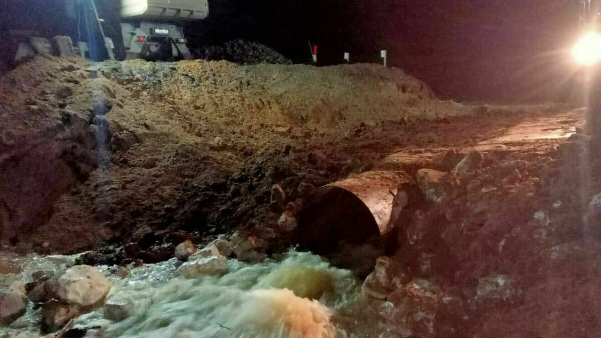     Стали известны подробности ликвидации обвала трассы М-7 и возраст водопропускной трубы. В поселке Балезино талые воды затопили улицы, дворы и дома. В Можге стали известны имена двух кандидатов на пост главы города. Udm-info подводит информационные итоги вторника, 28 марта.