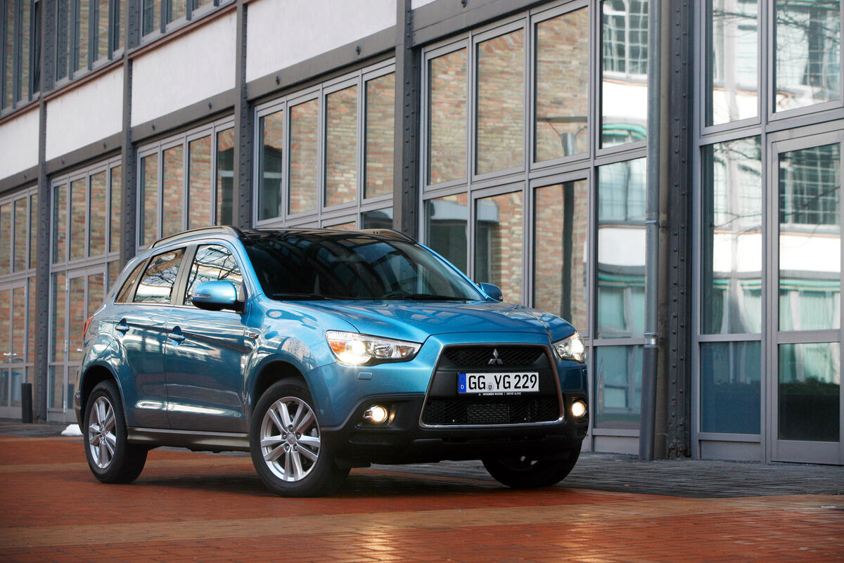 10 лет-полет нормальный. Mitsubishi ASX I за 900 000 рублей. Стоит ли брать  в 2023 году ? | Разум Фримена | Дзен