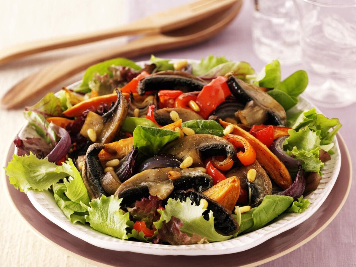 Горячие салаты фото 5 экономных салатов на каждый день из обычных продуктов Bon Appetit Дзен