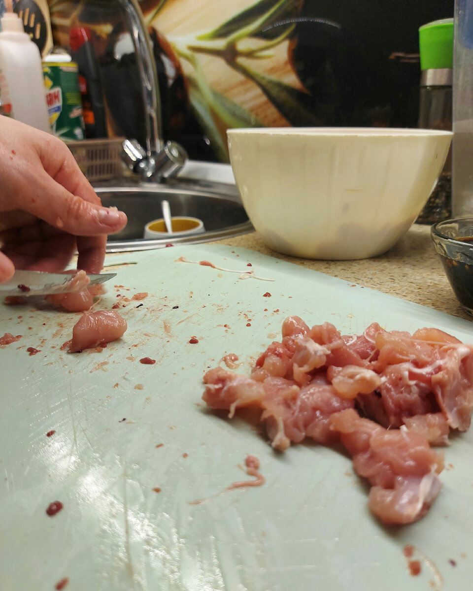 Подготавливаем курицу