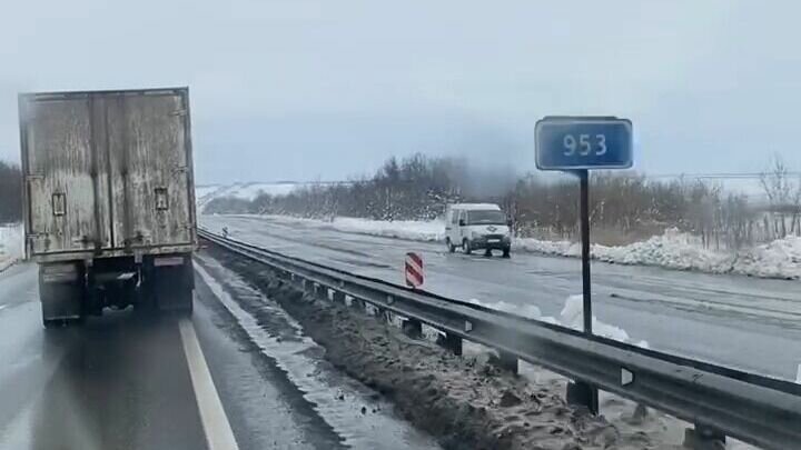     В Ростовской области в обе стороны возобновили движение по трассе М-4 «Дон», сообщил губернатор Василий Голубев.