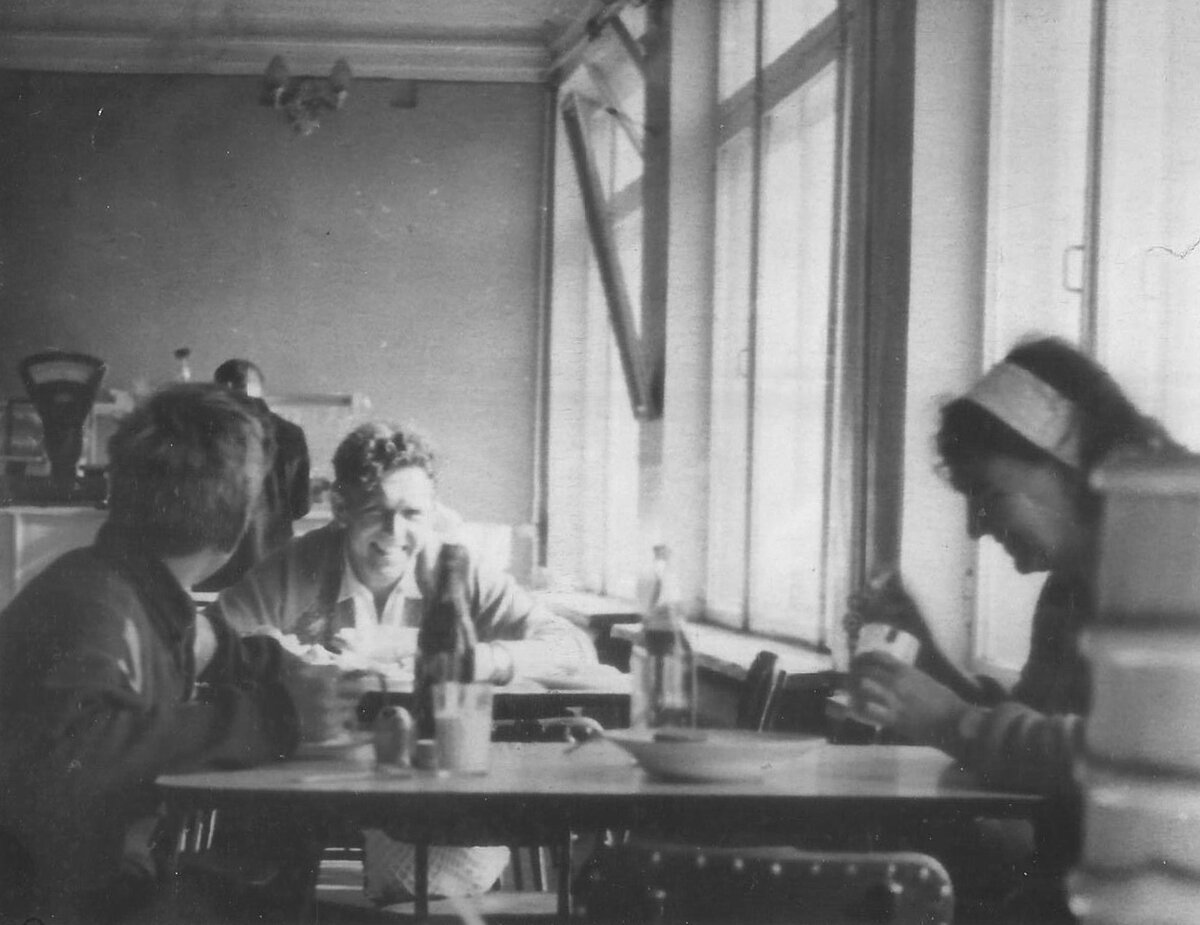 Обед в советской столовой.