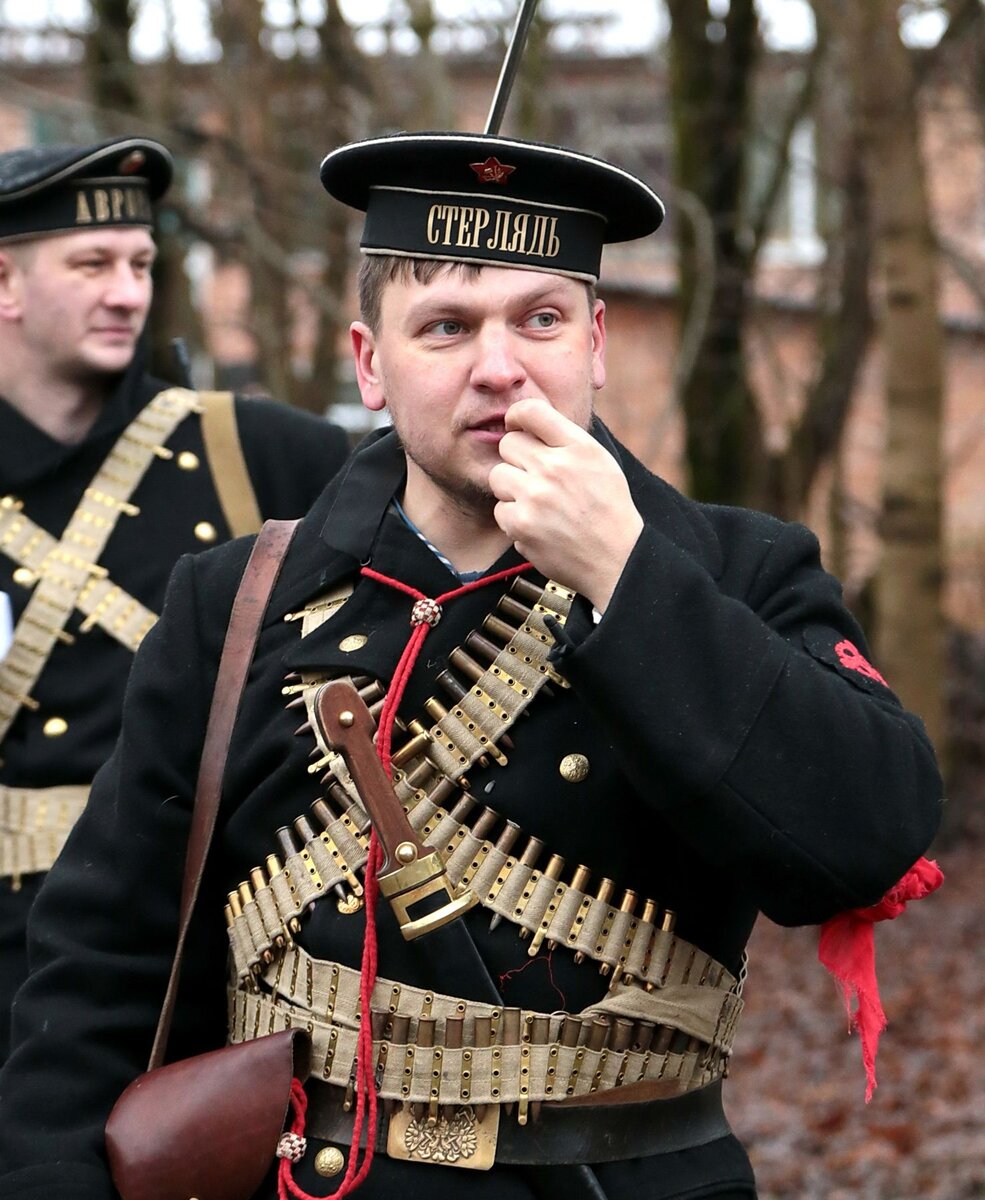 Матросы анархисты 1917. Балтийские матросы 1917. Революционные матросы. Моряки революционеры.