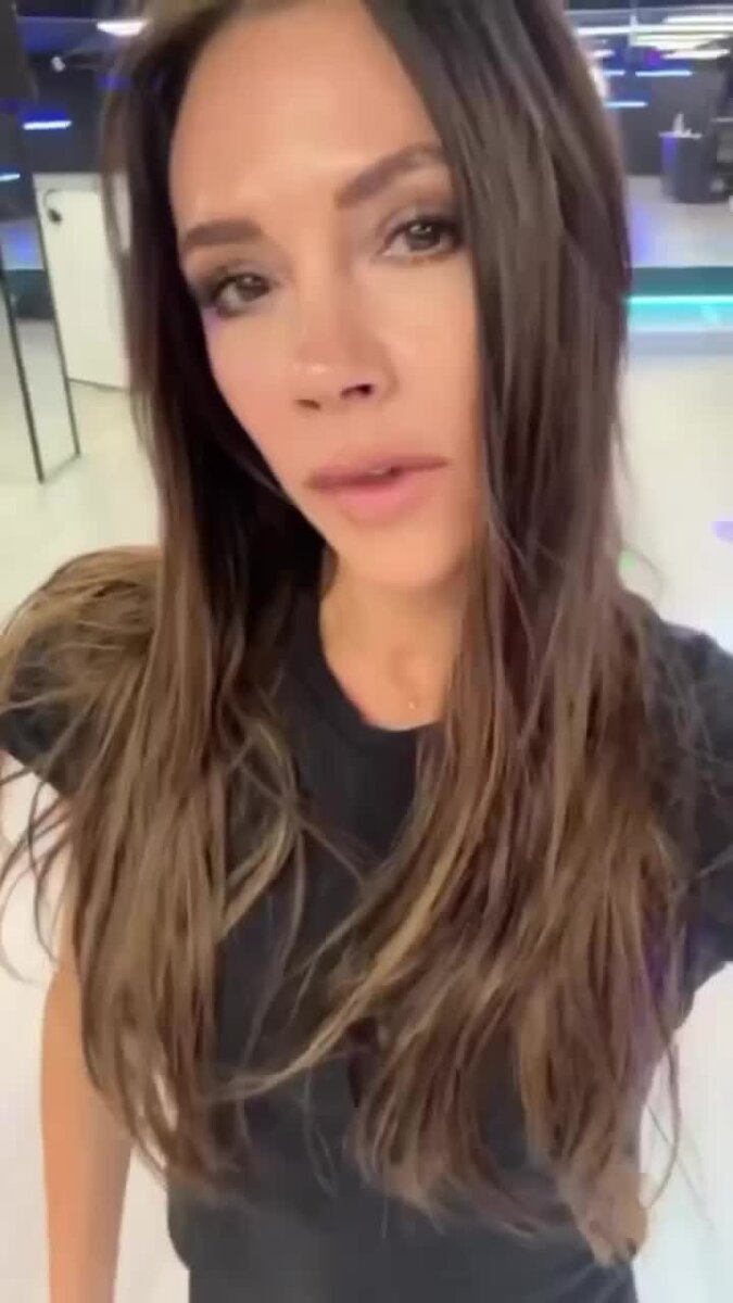    Дэвид и Виктория Бекхэм на первом уроке сальсы Видео: Инстаграм (запрещен в РФ) Дэвида Бекхэма