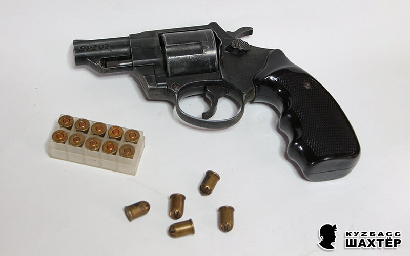 Фото автора. Газовый револьвер Agent, калибр 9 мм. Снимок не имеет прямого отношения к истории, а лишь косвенно иллюстрирует публикацию.