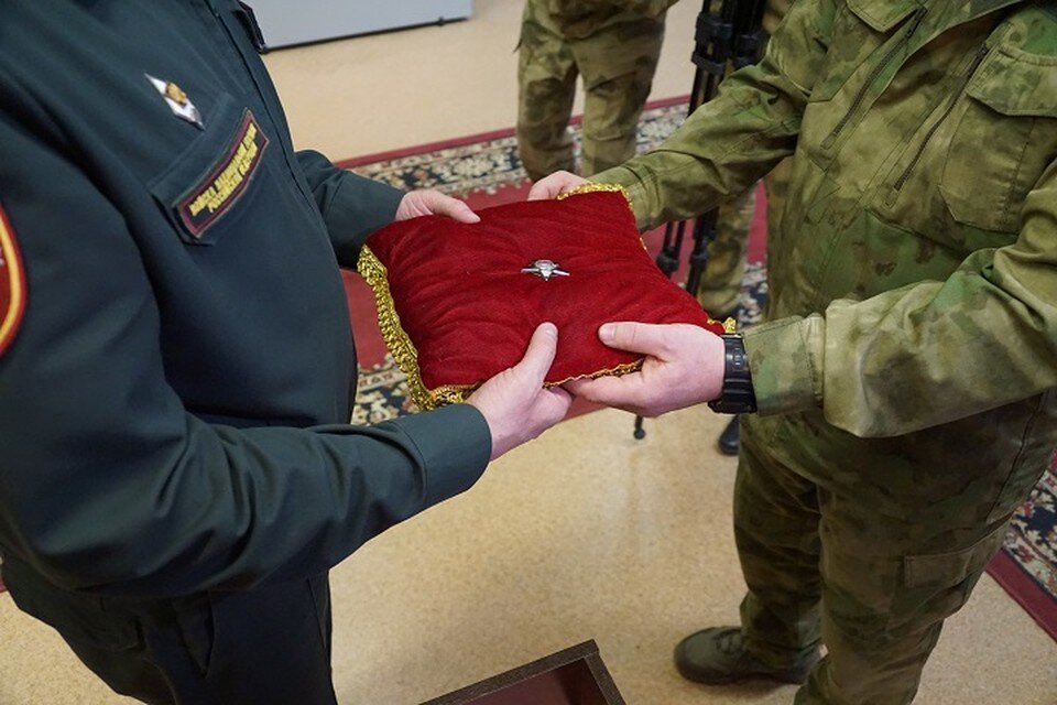     В Хабаровске состоялась торжественная передача Красной Звезды в музей Фото: пресс-служба ВО ВНГ РФ