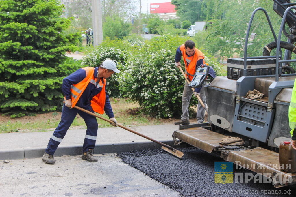     В перечень внутриквартальных дорог для ремонта в 2023 году в Волжском вошли 53 объекта
