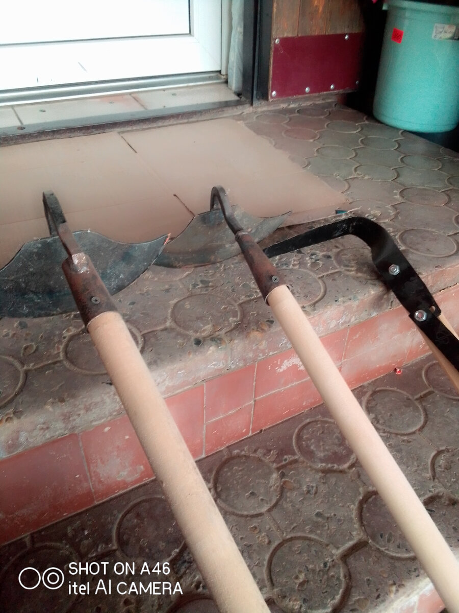 Мотыга и плоскорез