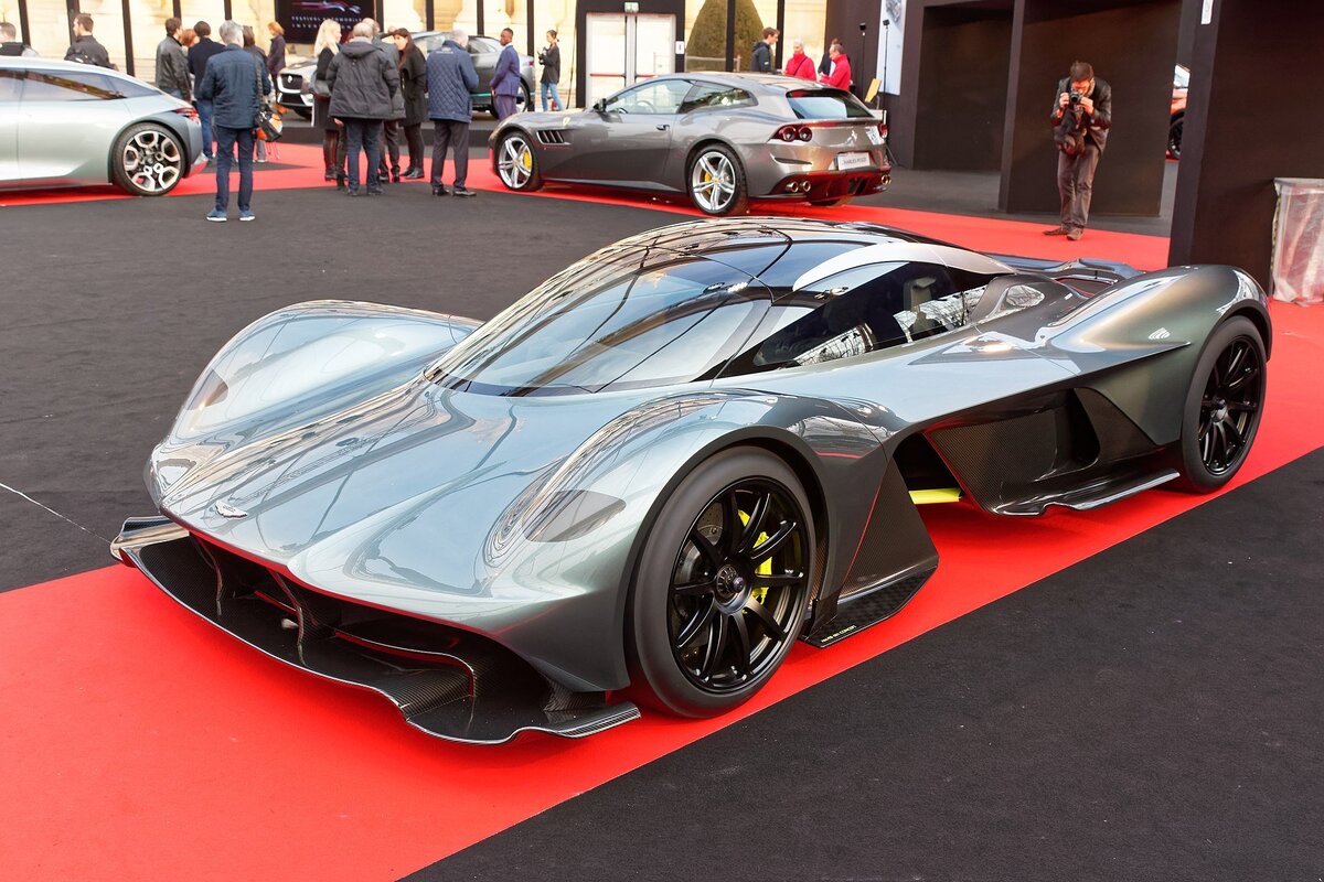 Aston Martin Valkyrie am RB 001