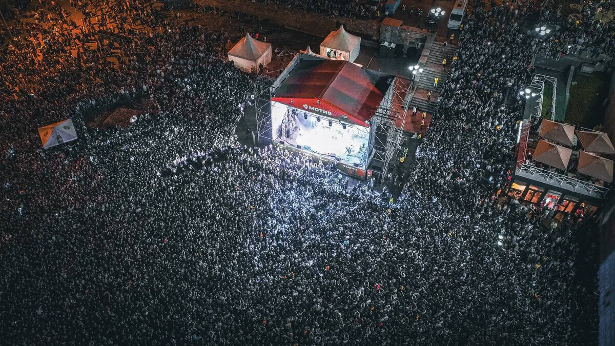 Ural music night в центре города. Одна из площадок. 