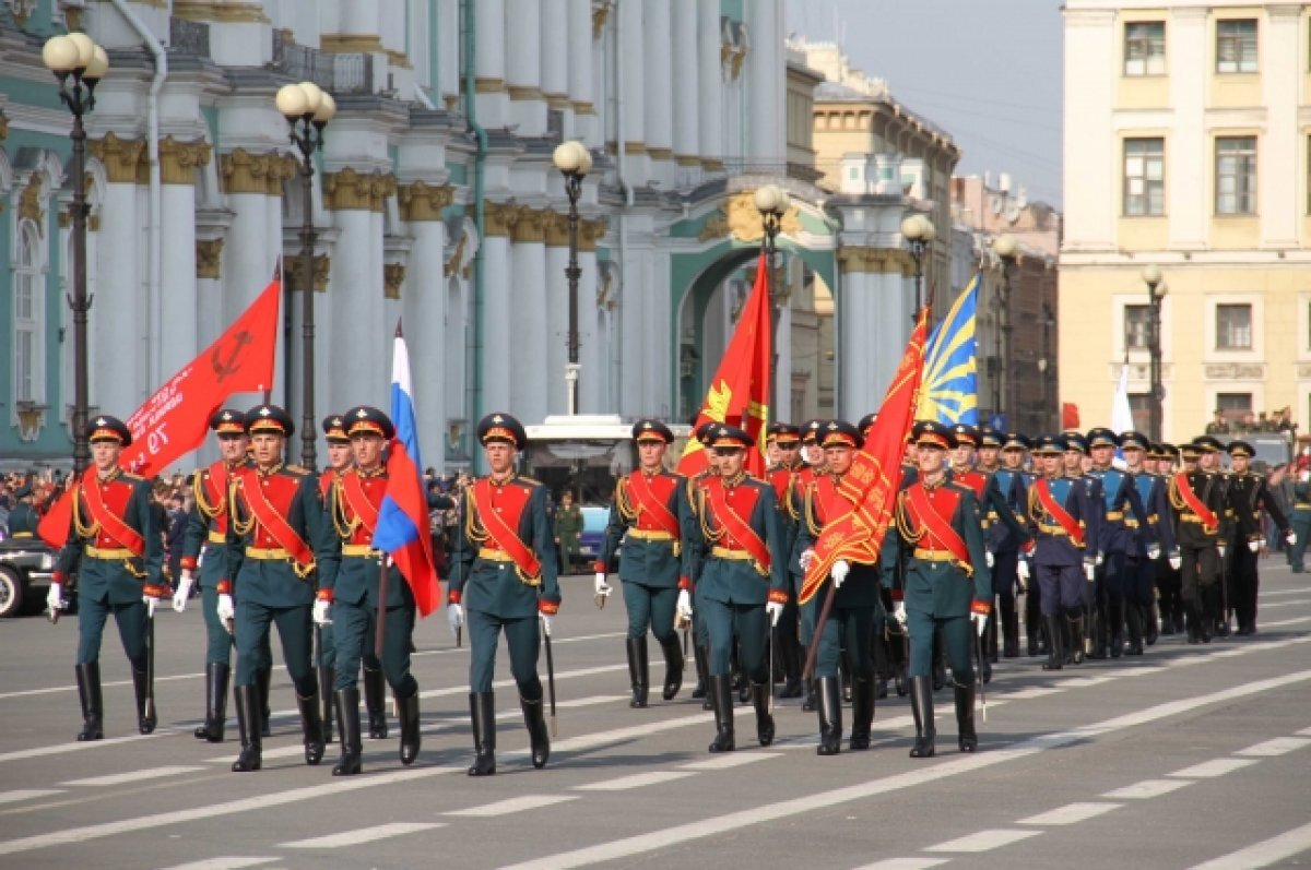    Петербуржцев могут не пустить на Парад Победы на Дворцовой площади 9 мая