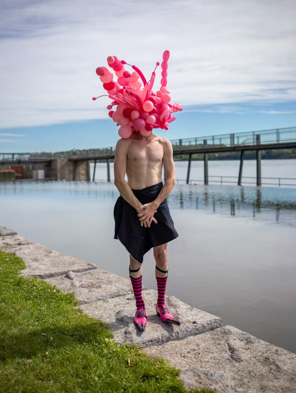 Фото: therealbenhopper.com/Projects/not-Naked-with-Masks/1/thumbs