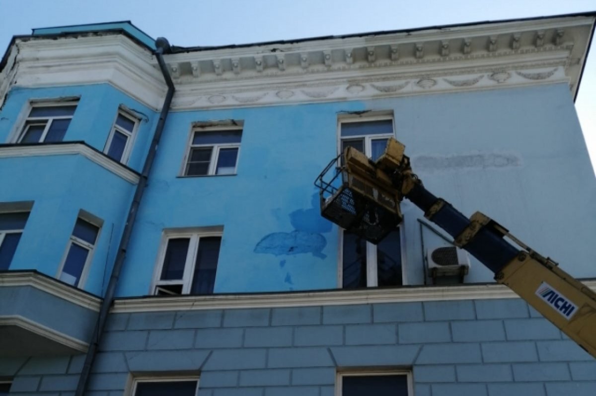    Ремонт фасада дома на проспекте Строителей, 21.