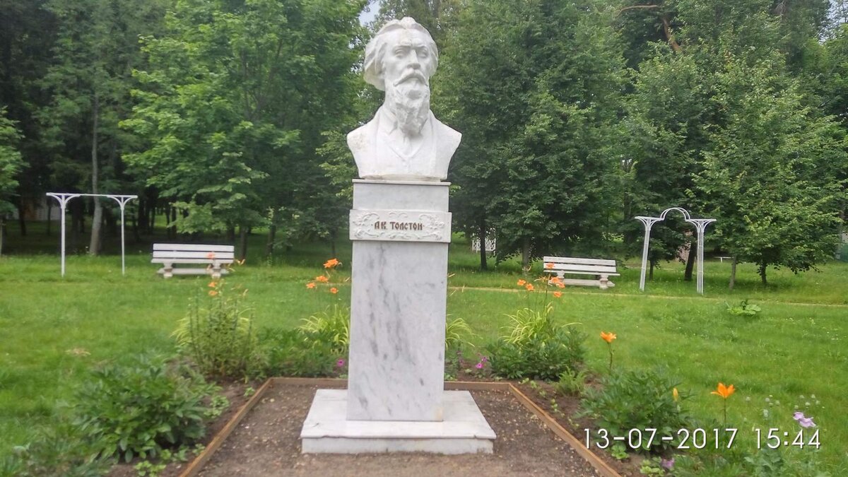    В Брянской области решили снова задорого реконструировать графскую усадьбу Толстого в селе Красный Рог avchernov