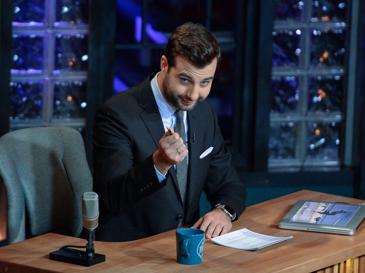    Телеведущий Иван Ургант в телестудии передачи "Вечерний Ургант"© РИА Новости / Александр Вильф