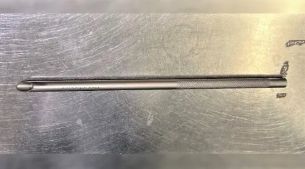 «вампирский кол», разработанный как неприметное оружие самообороны, был конфискован в бостонском аэропорту Логан 23 апреля, сообщает TSA New England.