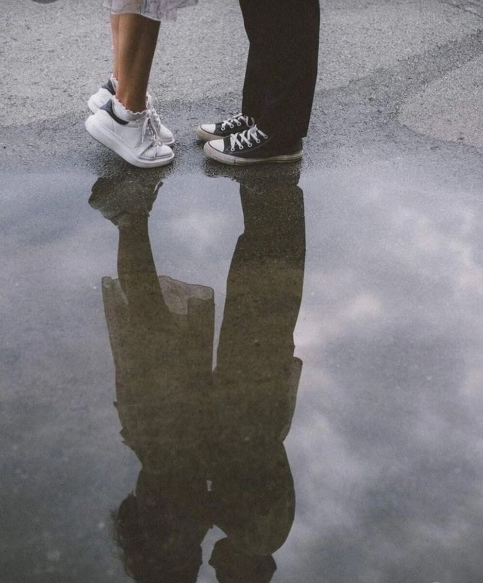 Можно ждать свою половинку годами, а можно взять и построить своё счастье своими собственными руками..