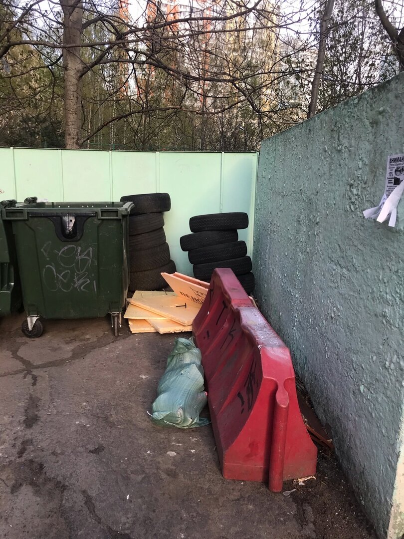 А у нас во дворе...