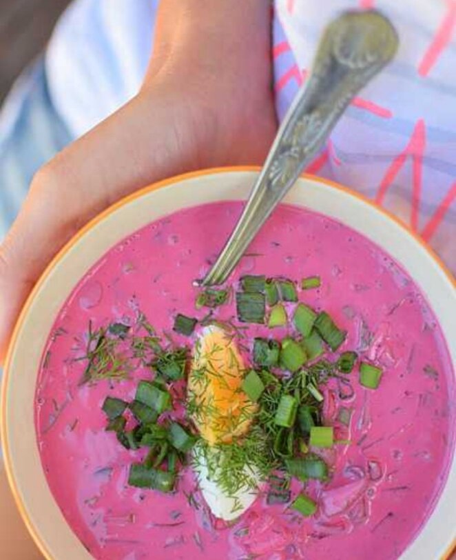 Самый вкусный весенний суп - свекольник. Свекла, огурец да картошинка - а не оторваться: дома говорят, что он гораздо вкуснее окрошки