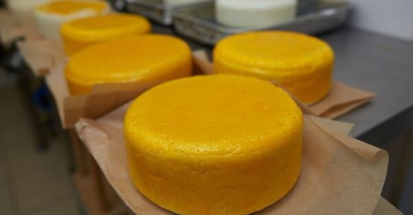 Создаем натуральную сырную корку (покрытие сырной корки маслом) | Мир ...