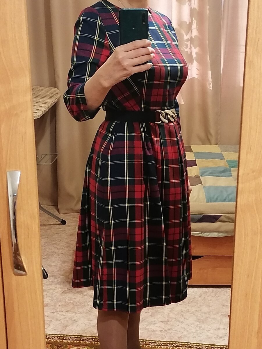 Вчера впервые ходила в нем на работу. Пояс покупала отдельно, тоже на Валдберриз. 