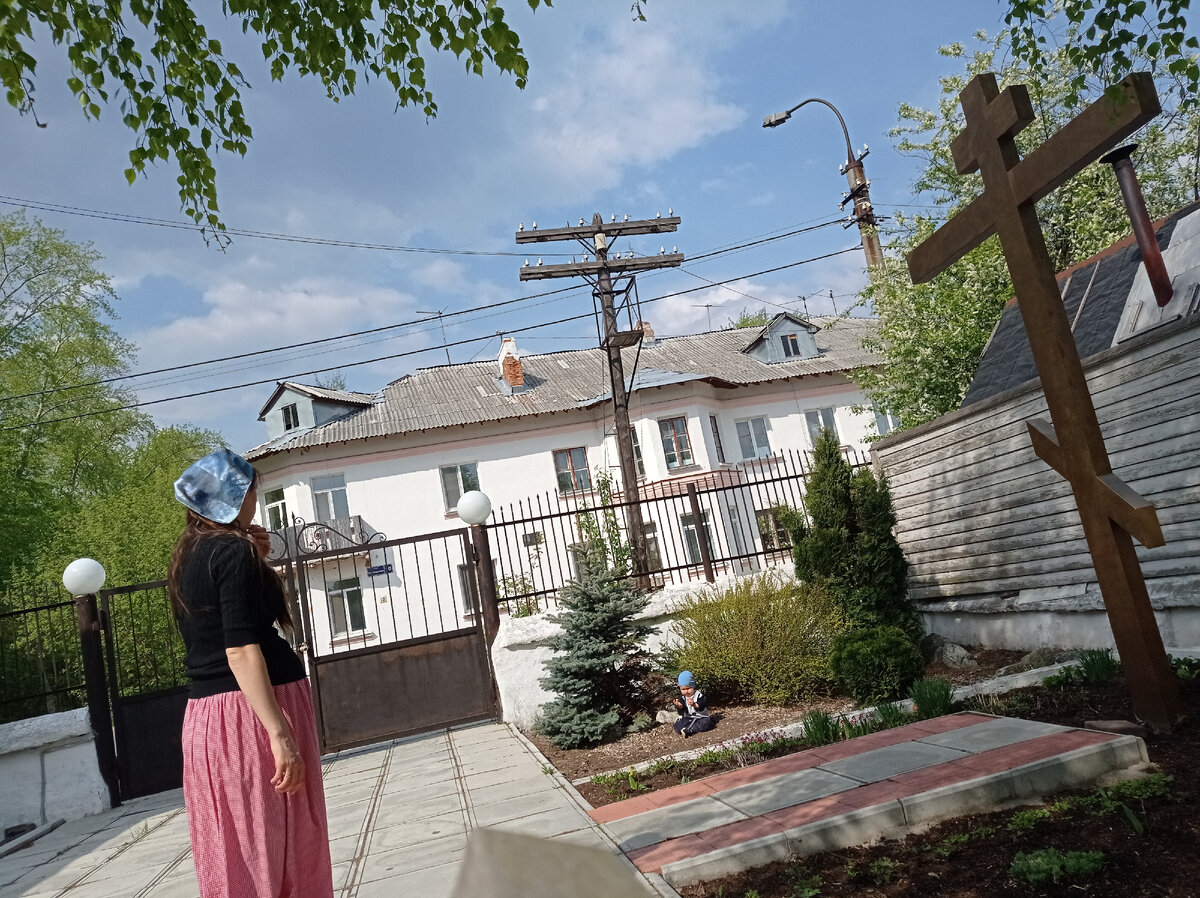 Сколько раз говорила не есть песок и камни! Но меньшой у нас вкушает окружающий мир по полной, сложно остановить😁