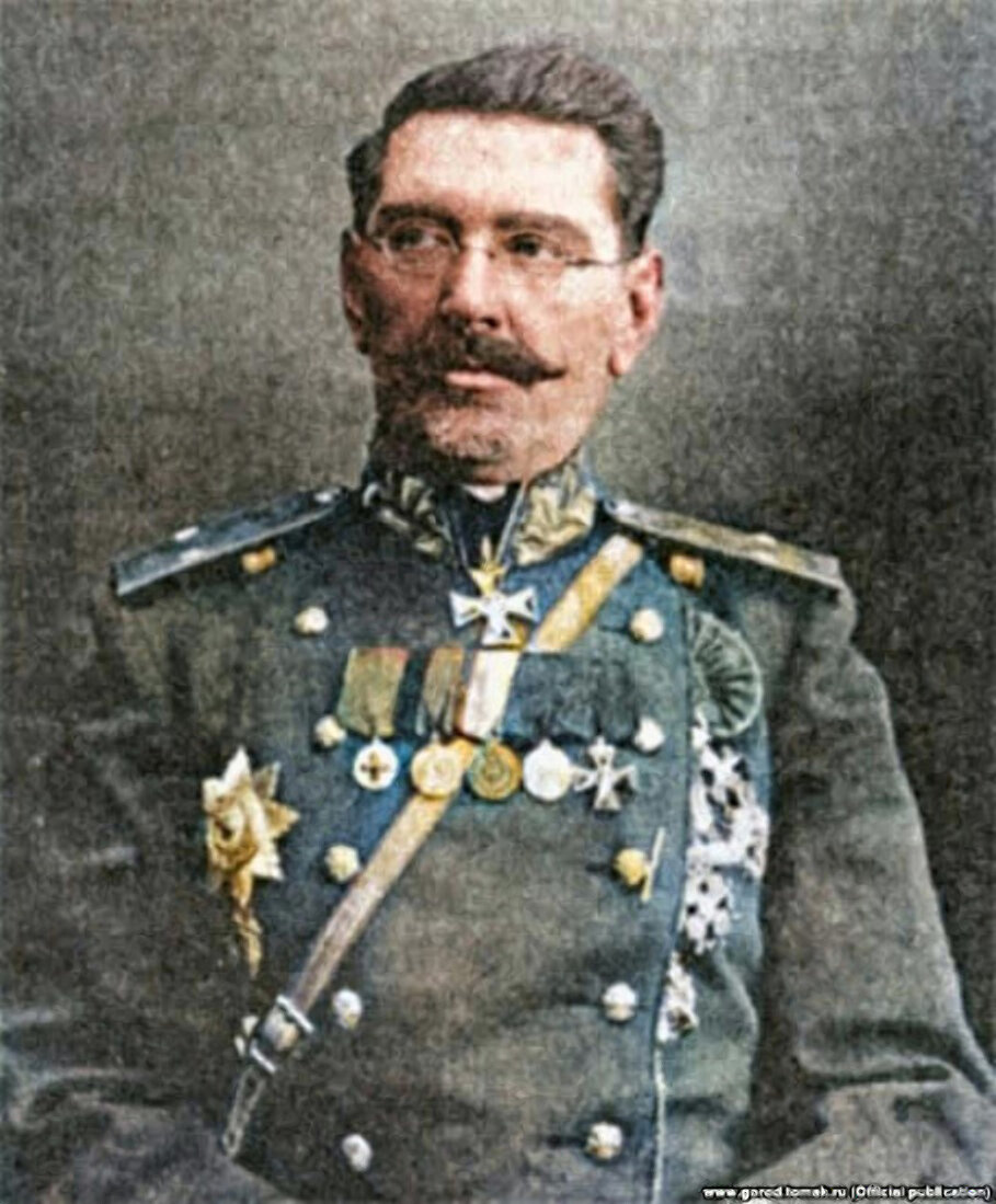 Н.М. Пепеляев и его сыновья: Виктор, Анатолий и Аркадий.